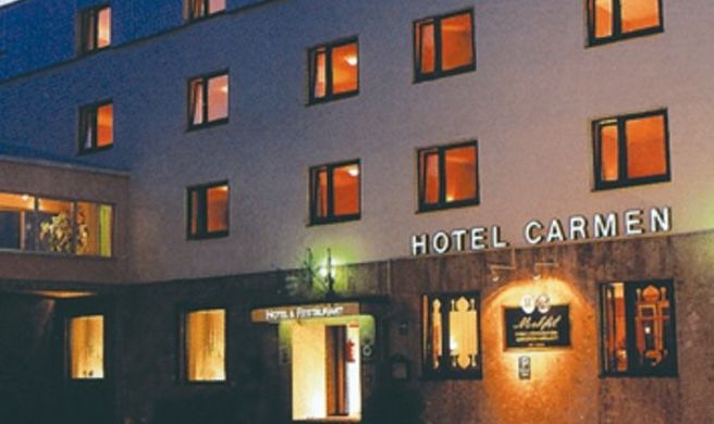 Hotel Carmen Exterior