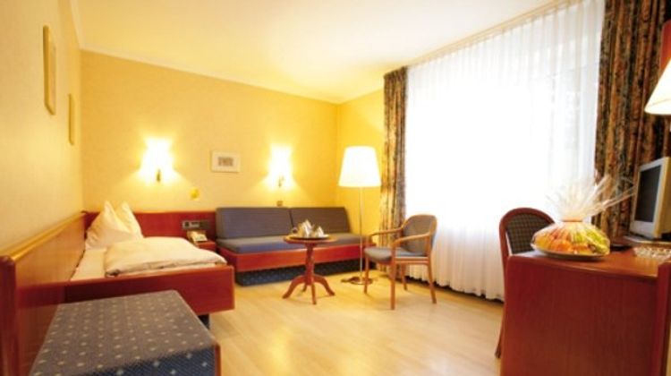 Hotel Carmen Room