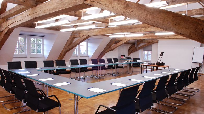 <b>Goebels Schlosshotel Prinz von Hessen Meeting</b>. Images powered by <a href="https://www.leonardoworldwide.com/" title="Leonardo Worldwide" target="_blank">Leonardo</a>.