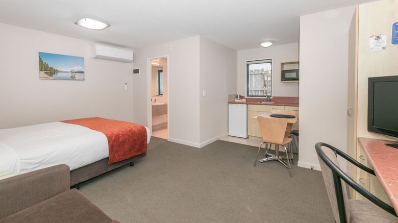 <b>Bella Vista Motel Wanaka Room</b>. Images powered by <a href="https://www.leonardoworldwide.com/" title="Leonardo Worldwide" target="_blank">Leonardo</a>.