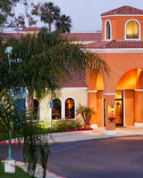 Cortona Inn & Suites Anaheim Resort