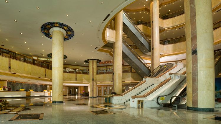 Silver Land Hotel Dongguan Lobby