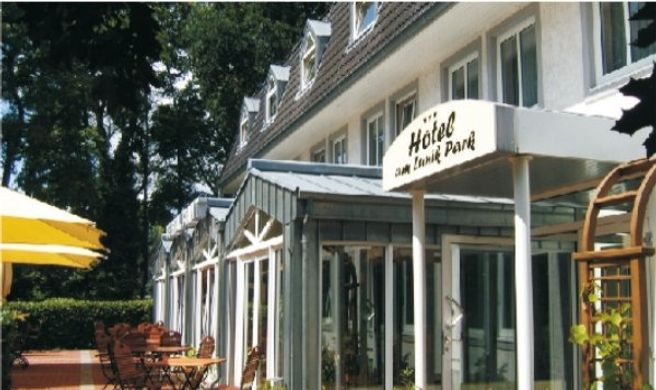 Hotel Am Lunik Park Exterior