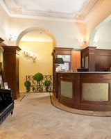 River Hotel & SPA