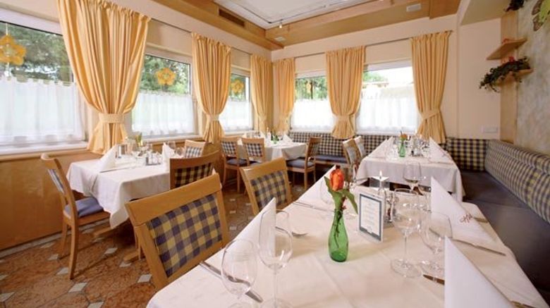 <b>Austria Classic Hotel Hoelle Restaurant</b>. Images powered by <a href="https://www.leonardoworldwide.com/" title="Leonardo Worldwide" target="_blank">Leonardo</a>.
