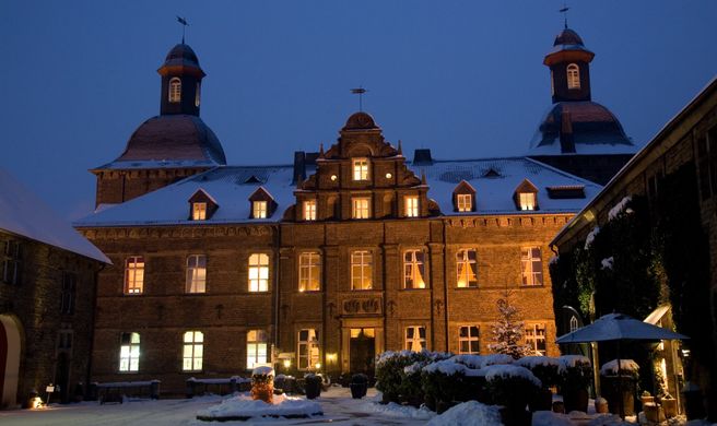 Schlosshotel Hugenpoet Exterior
