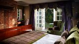 <b>Langshott Manor Room</b>. Images powered by <a href="https://leonardo.com/" title="Leonardo Worldwide" target="_blank">Leonardo</a>.