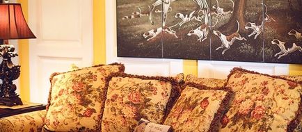 Black Horse Inn Room