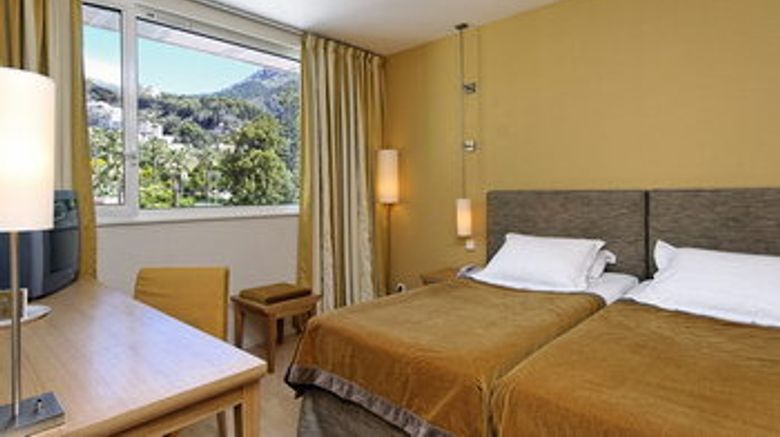 Hotel Napoleon Room. Images powered by <a href="https://www.leonardoworldwide.com" target="_blank" rel="noopener">Leonardo</a>.