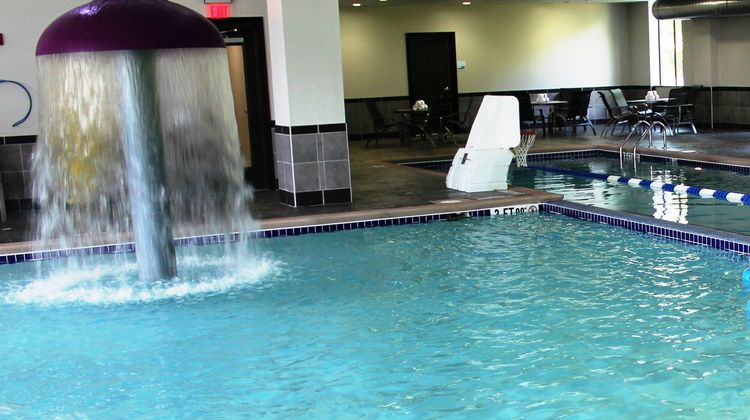 Holiday Inn Express & Suites Columbus Pool