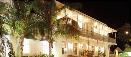 Savannah Beach Hotel Exterior