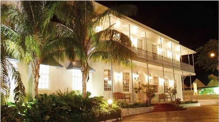 Savannah Beach Hotel Exterior