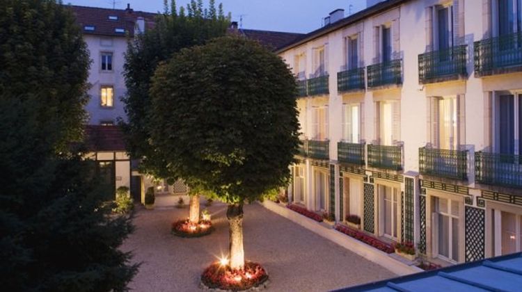 Hotel Le Rochegude Exterior