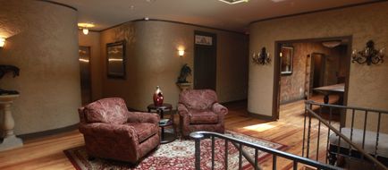 The Campbell Hotel Lobby