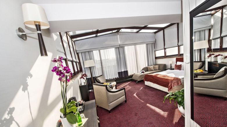 <b>Gold Hotel Silvia Room</b>. Images powered by <a href="https://www.leonardoworldwide.com/" title="Leonardo Worldwide" target="_blank">Leonardo</a>.