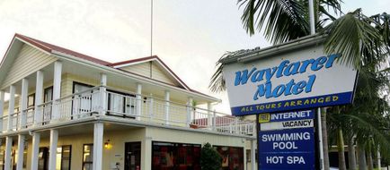 Wayfarer Motel Exterior