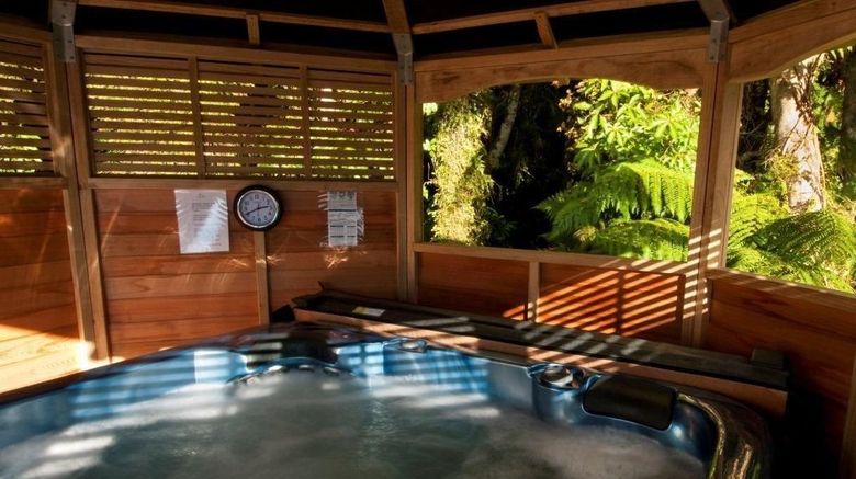 <b>Bella Vista Motel Fox Glacier Recreation</b>. Images powered by <a href="https://www.leonardoworldwide.com/" title="Leonardo Worldwide" target="_blank">Leonardo</a>.
