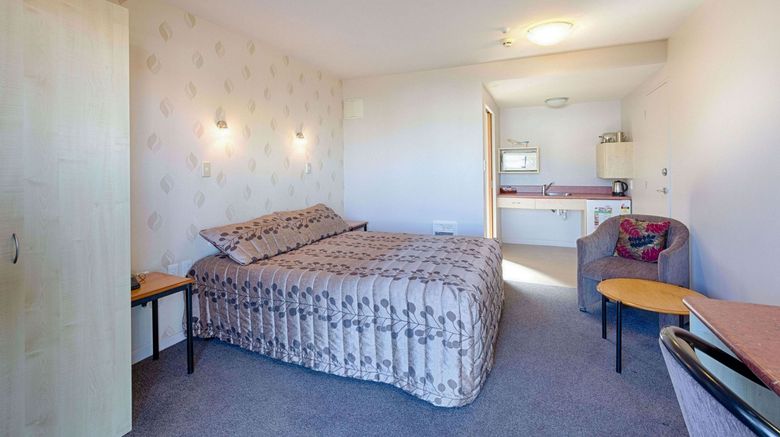 <b>Bella Vista Motel Napier Room</b>. Images powered by <a href="https://www.leonardoworldwide.com/" title="Leonardo Worldwide" target="_blank">Leonardo</a>.