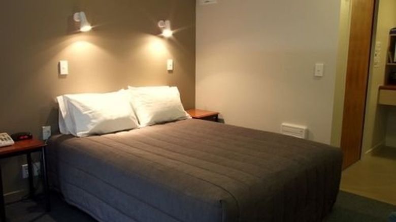 <b>Bella Vista Motel Blenheim Room</b>. Images powered by <a href="https://www.leonardoworldwide.com/" title="Leonardo Worldwide" target="_blank">Leonardo</a>.