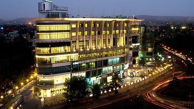 5 by Oyo Metropolitan