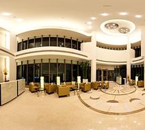 5 by Oyo Metropolitan Lobby