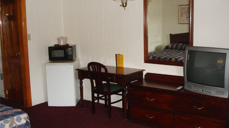 Washington & Lee Motel Room