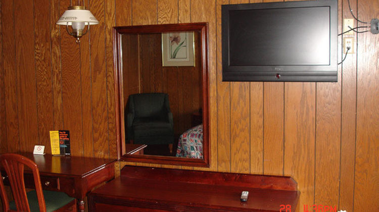 Washington & Lee Motel Room