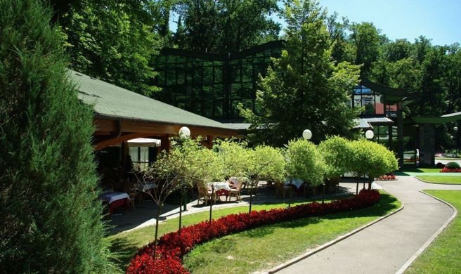 Hotel As Exterior