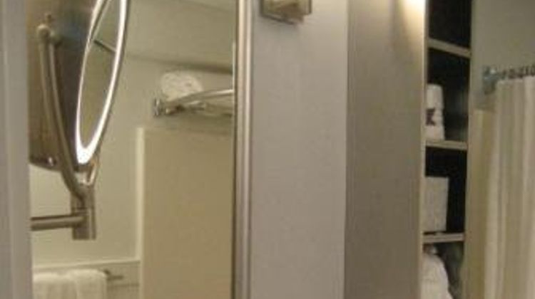 Camden Harbour Inn Room