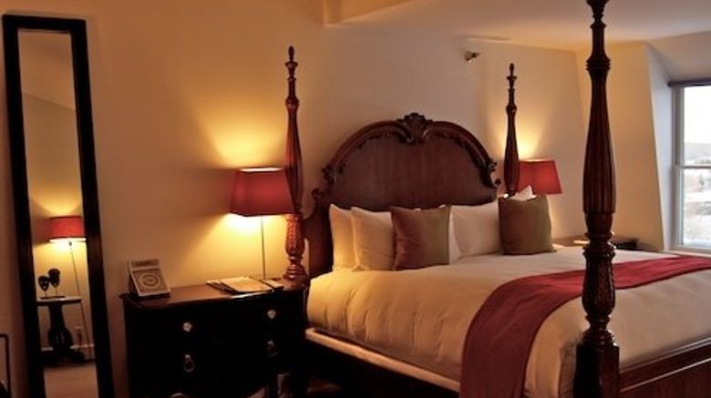 <b>Camden Harbour Inn Room</b>. Images powered by <a href="https://www.leonardoworldwide.com/" title="Leonardo Worldwide" target="_blank">Leonardo</a>.