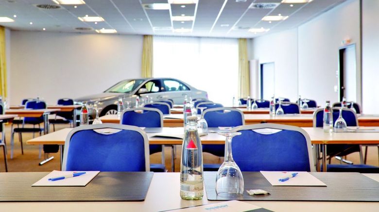 <b>Ibis Styles Neckarsulm Meeting</b>. Images powered by <a href="https://www.leonardoworldwide.com/" title="Leonardo Worldwide" target="_blank">Leonardo</a>.