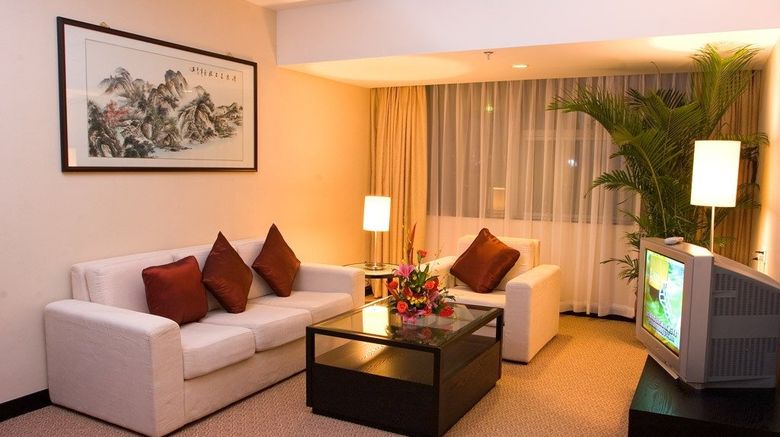 <b>Skyline Plaza Hotel Room</b>. Images powered by <a href="https://www.leonardoworldwide.com/" title="Leonardo Worldwide" target="_blank">Leonardo</a>.