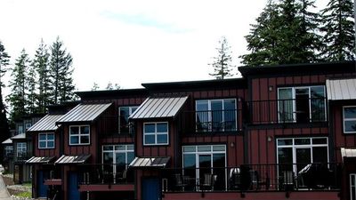Sooke Harbour Resort Marina