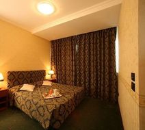 Hotel President Room