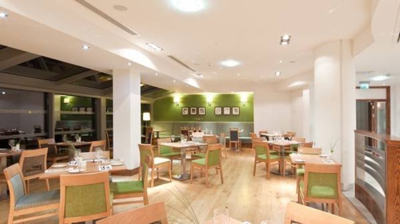 <b>Drayton Manor Hotel Restaurant</b>. Images powered by <a href="https://www.leonardoworldwide.com/" title="Leonardo Worldwide" target="_blank">Leonardo</a>.