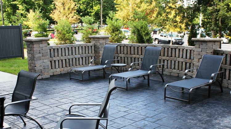 Holiday Inn Express & Suites Columbus Exterior