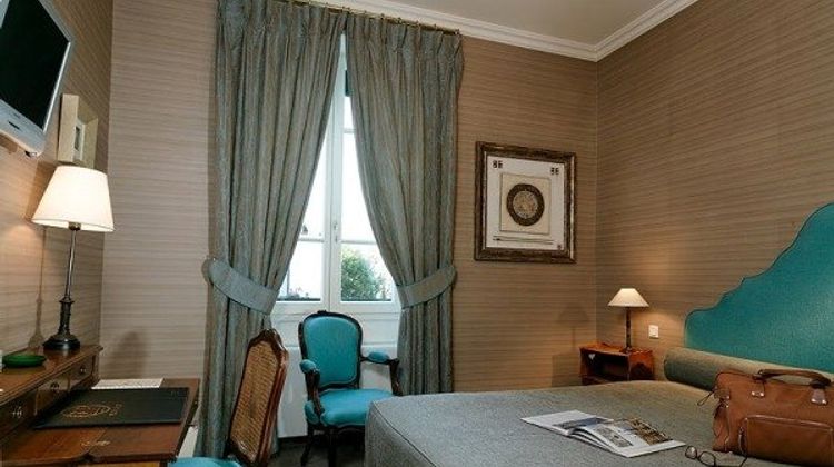 Hotel de la Poste Beaune Room
