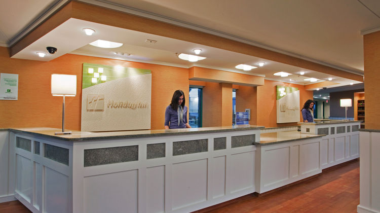 Holiday Inn & Suites North Beach Lobby