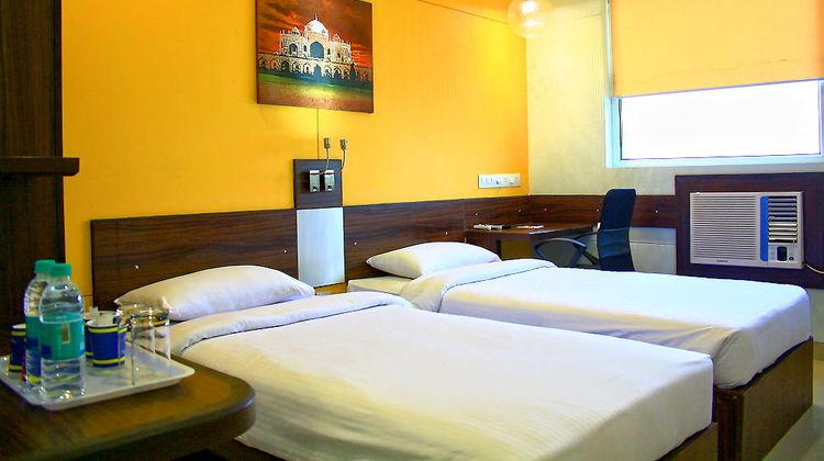 Ginger East Delhi Room