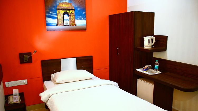 Ginger East Delhi Room