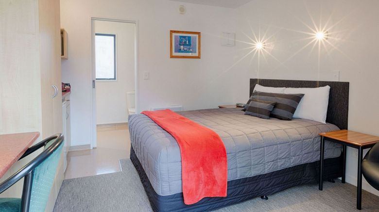 <b>Bella Vista Te Anau Room</b>. Images powered by <a href="https://www.leonardoworldwide.com/" title="Leonardo Worldwide" target="_blank">Leonardo</a>.