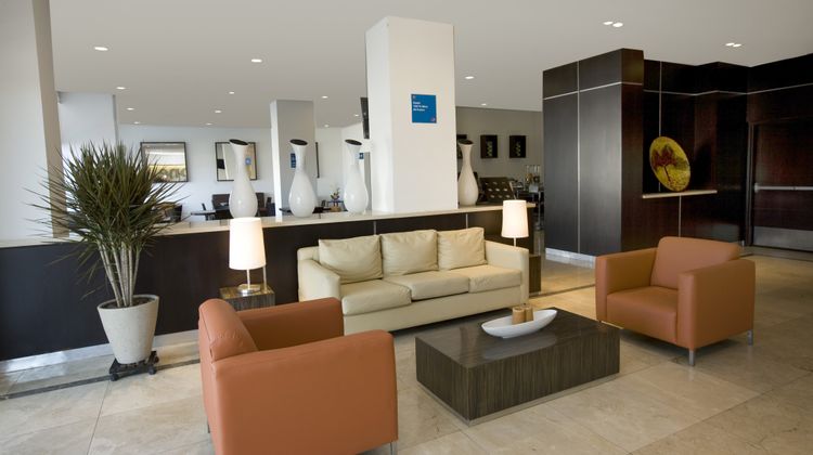 One Aguascalientes Sur Lobby