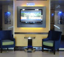 Holiday Inn Express & Suites Hinesville Lobby