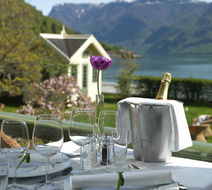 Walaker Hotel Exterior