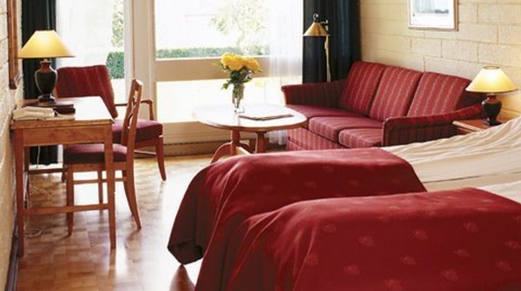 Walaker Hotel Room