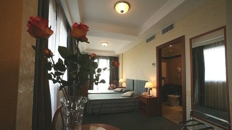 Hotel President Room