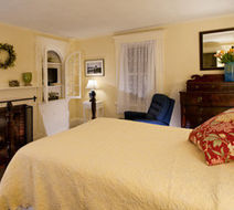 York Harbor Inn Room