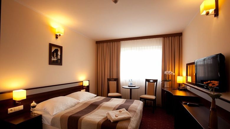 <b>Amber Hotel Room</b>. Images powered by <a href="https://www.leonardoworldwide.com/" title="Leonardo Worldwide" target="_blank">Leonardo</a>.