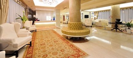 Hotel Roxy Plaza Lobby