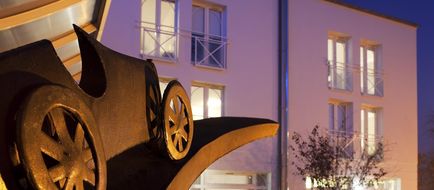 Hotel Le Bugatti Exterior
